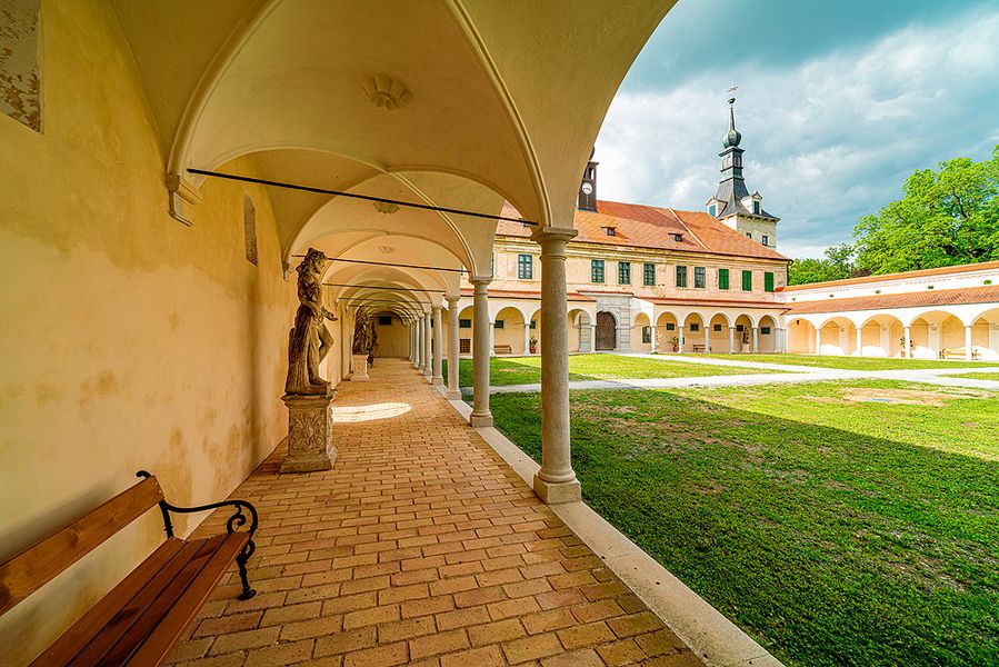 Zámecký areál v Uherčicích na jižní Moravě. Zdroj foto: Ministerstvo pro místní rozvoj
