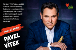 Náměstí před libereckou radnicí bude patřit TULIFESTu. Láká na soutěž kapel a koncert Pavla Vítka