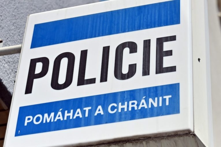 Policejní nápisb