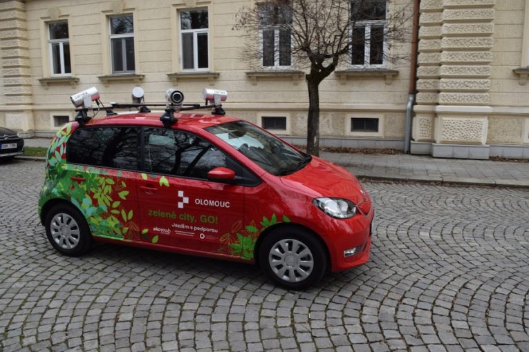 Auto s kamerami