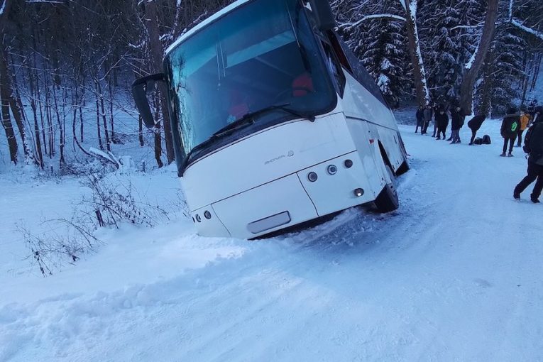 Nehoda autobusu