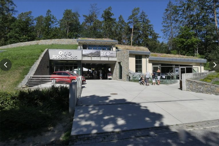 Vstup do zoologické zahrady