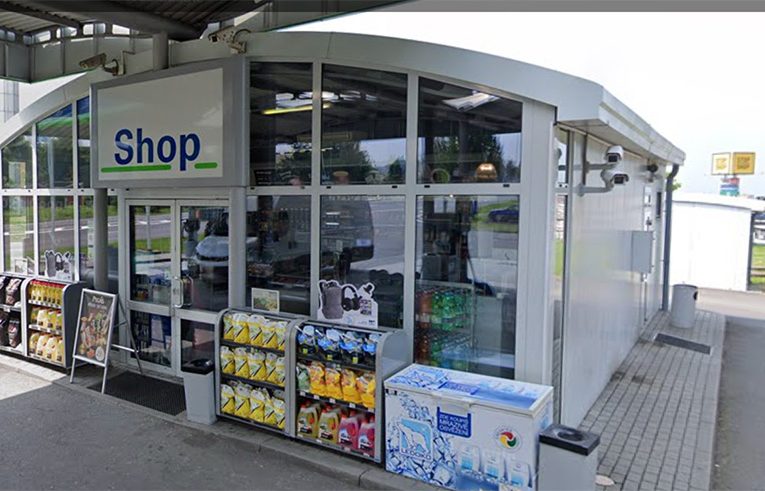 Shop na benzince